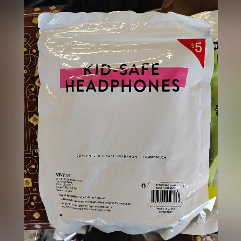 Qty- 8 - Kid-Safe Headphones - Assorted Bright Colors. Great Party Favors! - Picture 4 of 4